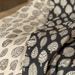 Pirouette Paris Courtepointe En Coton Noir 110x160 10 Pirouette Paris Courtepointe En Coton Noir 110x160 -Maisons Du Monde Boutique courtepointe en coton noir 110x160 4