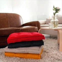 Home Maison Coussin De Sol Uni En Pur Coton Rouge 50 X 50 X 6 Cm -Maisons Du Monde Boutique coussin de sol uni en pur coton rouge 50 x 50 x 6 cm 7