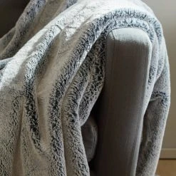 Madura Plaid 120x150 Cm Gris Cendré -Maisons Du Monde Boutique plaid 120x150 cm gris cendre 2