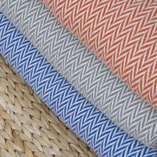 Febronie Plaid 130x170 Bleu Grec 6 Febronie Plaid 130x170 Bleu Grec – Image 4