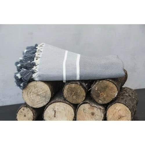 Febronie Plaid 130x170 Gris Moyen 7 Febronie Plaid 130x170 Gris Moyen – Image 5