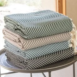 Febronie Plaid 130x170 Noir 13 Febronie Plaid 130x170 Noir -Maisons Du Monde Boutique plaid 130x170 noir 10