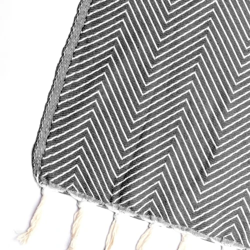 Febronie Plaid 130x170 Noir 5 Febronie Plaid 130x170 Noir – Image 3