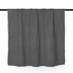 Febronie Plaid 130x170 Noir 11 Febronie Plaid 130x170 Noir -Maisons Du Monde Boutique plaid 130x170 noir 8