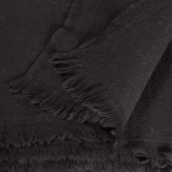 Madura Plaid 140x200 Cm Noir De Mars 11 Madura Plaid 140x200 Cm Noir De Mars -Maisons Du Monde Boutique plaid 140x200 cm noir de mars 3