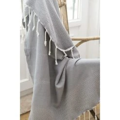 Febronie Plaid 160x250 Gris Moyen -Maisons Du Monde Boutique plaid 160x250 gris moyen 5