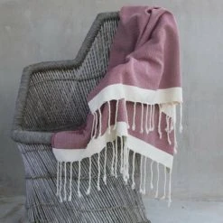 Febronie Plaid 160x250 Rouge / écru -Maisons Du Monde Boutique plaid 160x250 rouge ecru 4