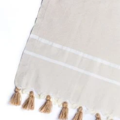 Febronie Plaid 160x250 Taupe Clair -Maisons Du Monde Boutique plaid 160x250 taupe clair 2