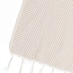 Febronie Plaid 160x250 Taupe Clair -Maisons Du Monde Boutique plaid 160x250 taupe clair 8