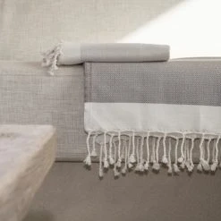 Febronie Plaid 160x250 Taupe / écru -Maisons Du Monde Boutique plaid 160x250 taupe ecru 4