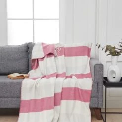 Sensei Maison Plaid à Franges Chaud Framboise 130x170 Cm -Maisons Du Monde Boutique plaid a franges chaud framboise 130x170 cm polaris