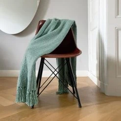 Malagoon Plaid Uni Rose Brumeux 125x150 -Maisons Du Monde Boutique plaid antique uni vert brumeux 125x150 solid