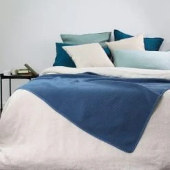 Garnier-Thiebaut Plaid Gris 130x170 11 Garnier-Thiebaut Plaid Gris 130x170 -Maisons Du Monde Boutique plaid bleu 130x170 santorin bleu jean