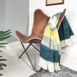 Malagoon Plaid Gris Clair 125x150 -Maisons Du Monde Boutique plaid bleu plomb fonce 125x150 mohair 1