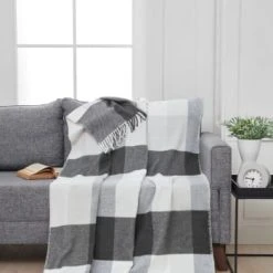 Sensei Maison Plaid Chaud Avec Franges Framboise 130x170 Cm -Maisons Du Monde Boutique plaid chaud avec franges anthracite 130x170 cm nash