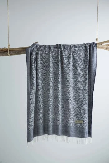 Naf Naf Plaid En Coton Gris Perle 130x170 6 Naf Naf Plaid En Coton Gris Perle 130x170 – Image 4