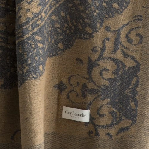 Guy Laroche Plaid En Coton Ocre 130x170 4 Guy Laroche Plaid En Coton Ocre 130x170 – Image 2