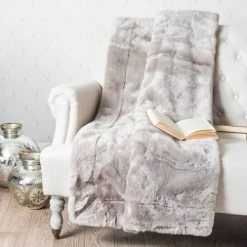 Maisons Du Monde Plaid En Fausse Fourrure Gris 150 X 180 Cm SWART