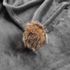 Home Maison Plaid En Flanelle à Pompons Polyester Gris 150 X 125 -Maisons Du Monde Boutique plaid en flanelle a pompons polyester gris 150 x 125 2