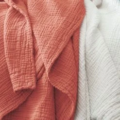 Blanc Cerise Plaid En Gaze De Coton 130x170cm Terracotta -Maisons Du Monde Boutique plaid en gaze de coton 130x170cm terracotta 2