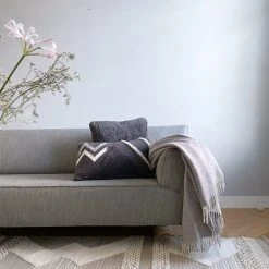 Malagoon Plaid En Laine Recyclée Double Face Violet Magique 131x170 10 Malagoon Plaid En Laine Recyclée Double Face Violet Magique 131x170 -Maisons Du Monde Boutique plaid en laine recyclee double face violet magique 131x170 3