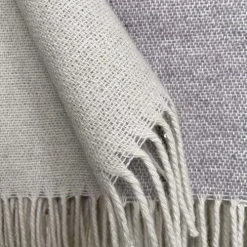 Malagoon Plaid En Laine Recyclée Double Face Violet Magique 131x170 11 Malagoon Plaid En Laine Recyclée Double Face Violet Magique 131x170 -Maisons Du Monde Boutique plaid en laine recyclee double face violet magique 131x170 4