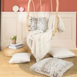 Magma Plaid Fausse Fourrure Vison Ivoire Doublure Unie 200x150 -Maisons Du Monde Boutique plaid fausse fourrure vison ivoire doublure unie 200x150 4