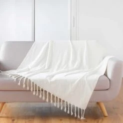 Home Maison Plaid Frangé En Chenille Polyester Taupe 150 X 125 -Maisons Du Monde Boutique plaid frange en chenille polyester blanc 150 x 125