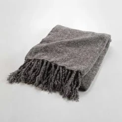 Home Maison Plaid Frangé En Chenille Polyester Taupe 150 X 125 -Maisons Du Monde Boutique plaid frange en chenille polyester taupe 150 x 125 1