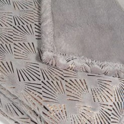 Maisons Du Monde Plaid Gris 150x230 -Maisons Du Monde Boutique plaid gris 150x230 1000 5 35 161862 3