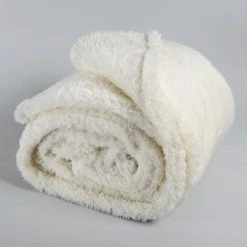 Maisons Du Monde Plaid Imitation Fourrure écrue 150x200