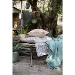 Vivaraise Plaid Nomade En Lin Prusse 130 X 180 -Maisons Du Monde Boutique plaid nomade en lin prusse 130 x 180 1