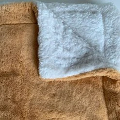 Le Comptoir De La Plage Plaid Polaire Doublé Imitation "Lapin" Caramel 130x170cm -Maisons Du Monde Boutique plaid polaire double imitation lapin caramel 130x170cm 3