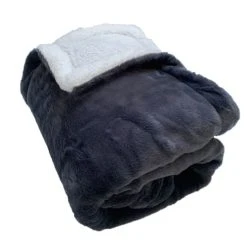 Le Comptoir De La Plage Plaid Polaire Doublé Imitation "Lapin" Gris Anthracite 130x170cm -Maisons Du Monde Boutique plaid polaire double imitation lapin gris anthracite 130x170cm 2