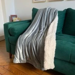 Le Comptoir De La Plage Plaid Polaire Doublé Imitation " Mouton" Gris Clair 130x170cm