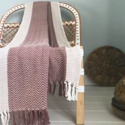 Malagoon Plaid Rose Pierre 125x170 12 Malagoon Plaid Rose Pierre 125x170 -Maisons Du Monde Boutique plaid rose pierre 125x170 teepee