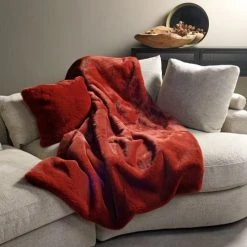 Dutch Decor Plaid Rouge Fausse Fourrure 140x180 Cm Uni