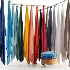 Dutch Decor Plaid Rouge Fleece 150x200 Cm Uni -Maisons Du Monde Boutique plaid rouge fleece 150x200 cm uni 3