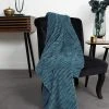 TODAY Plaid Uni En Polyester Bleu 125x150 Cm -Maisons Du Monde Boutique plaid uni en polyester bleu 125x150 cm