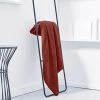 TODAY Plaid Uni En Polyester Rouge 125x150 Cm -Maisons Du Monde Boutique plaid uni en polyester rouge 125x150 cm