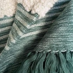 Malagoon Plaid Vert 125x150 10 Malagoon Plaid Vert 125x150 -Maisons Du Monde Boutique plaid vert 125x150 3