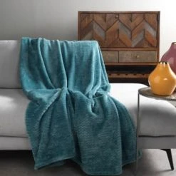 Dutch Decor Plaid Rouge Fleece 150x200 Cm Avec Motif -Maisons Du Monde Boutique plaid vert fleece 150x200 cm avec motif mara